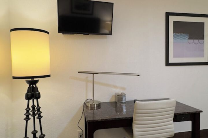 Room 3 of 30