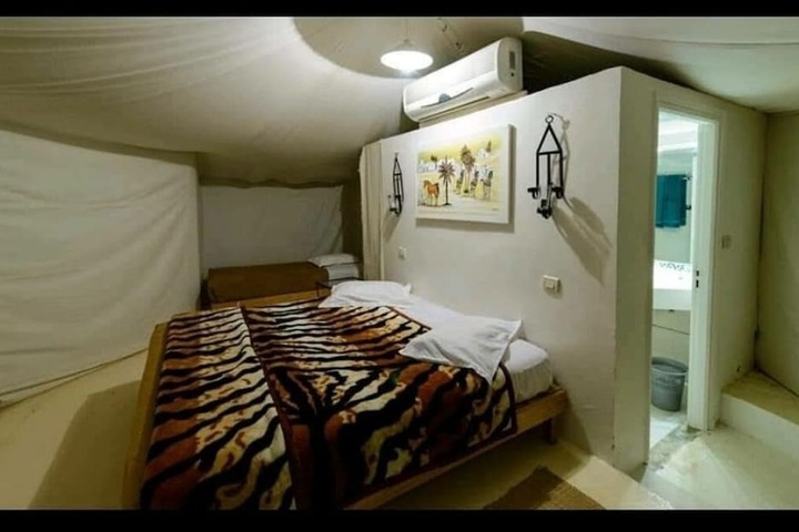 Room 17 of 146