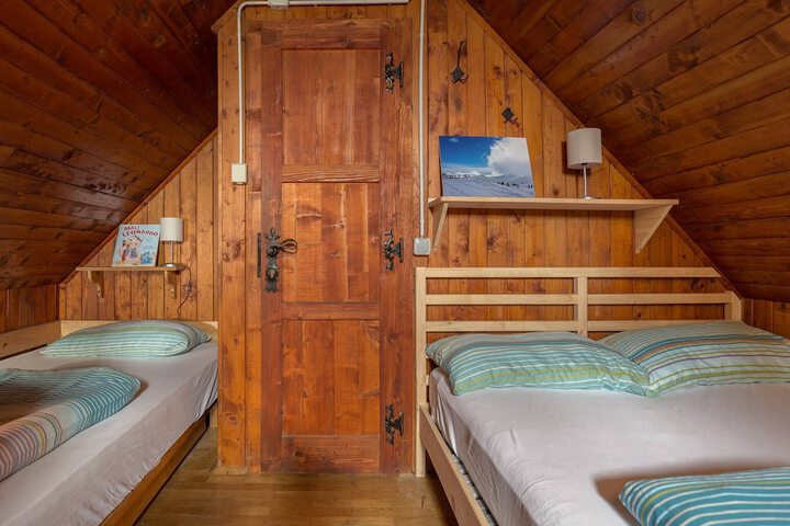Room 4 of 23