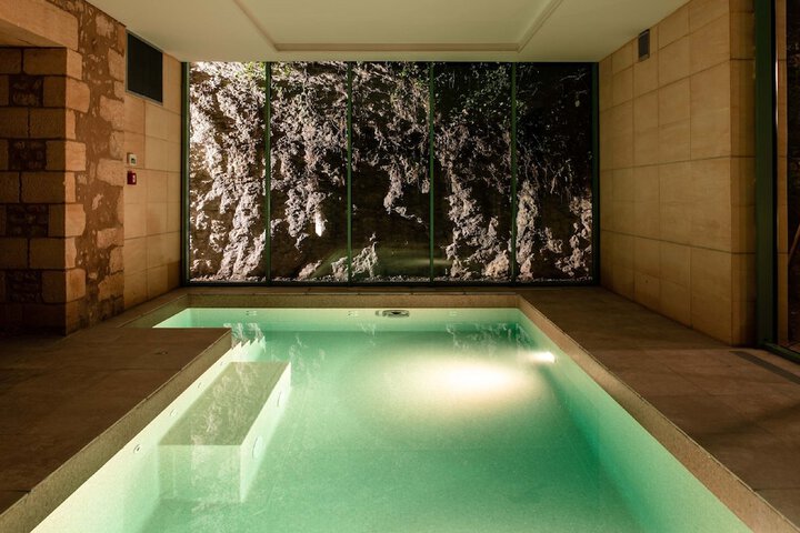 Pool 38 of 62