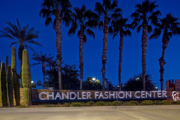 Shopping mall