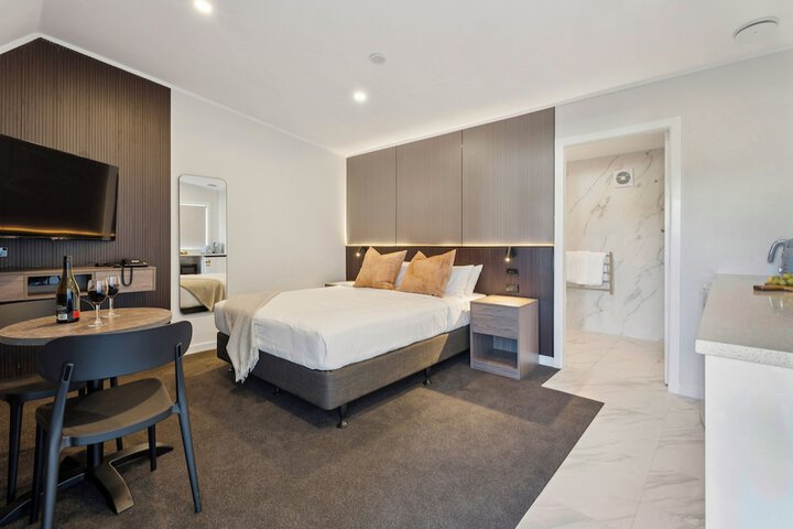 Room 7 of 26