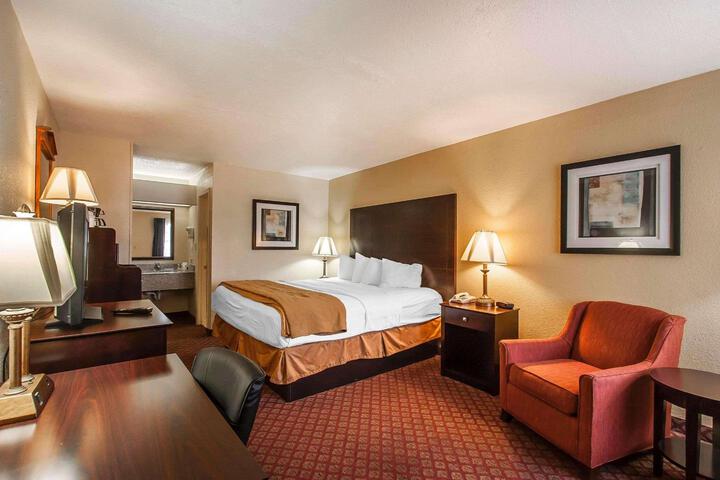 1 King Bed (14 of 15)