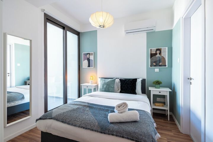 Room 44 of 210
