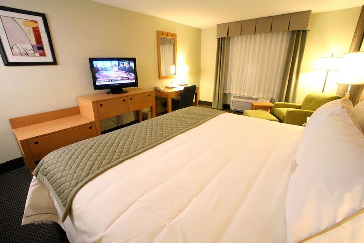 Room 9 of 50