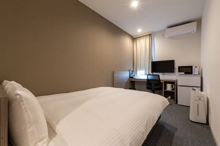 Room 4 of 17