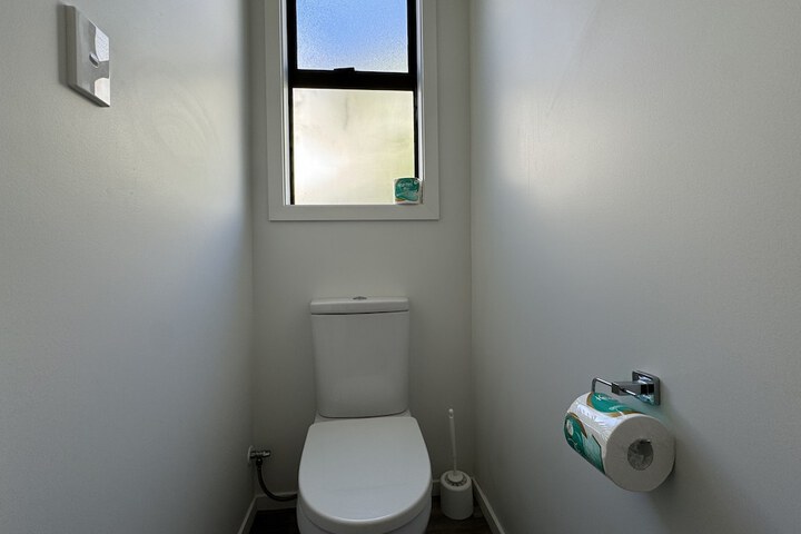 Room 17 of 33