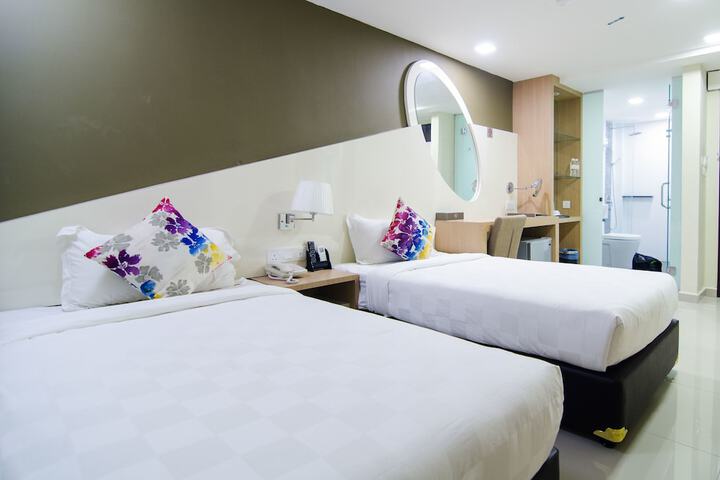 Room 6 of 57