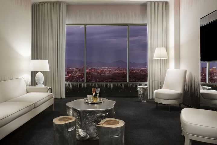 Room 45 of 107