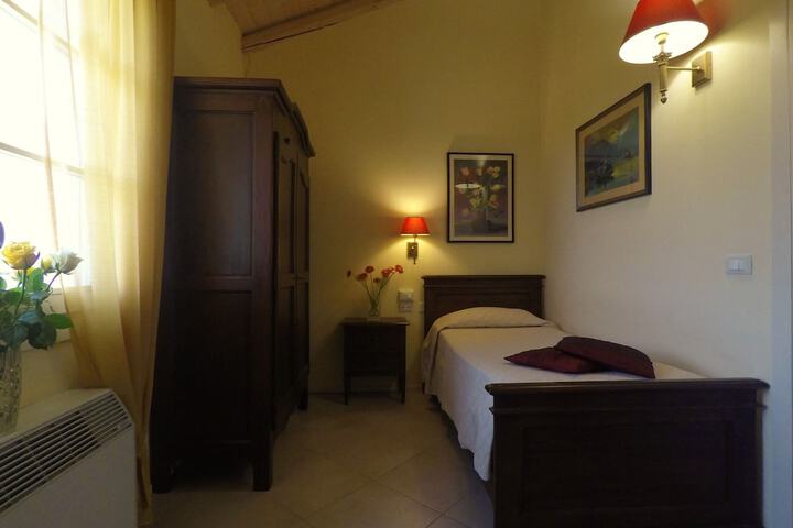 Room 14 of 47