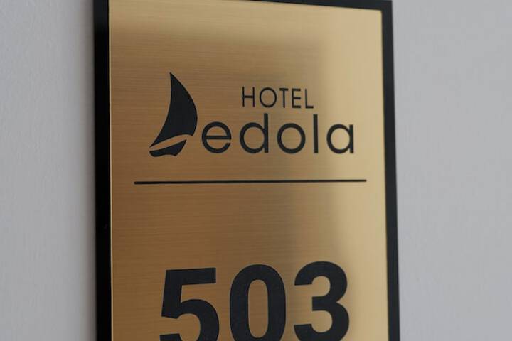 Room 47 of 152