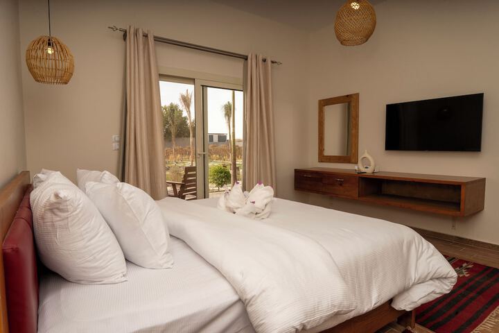 Room 2 of 17