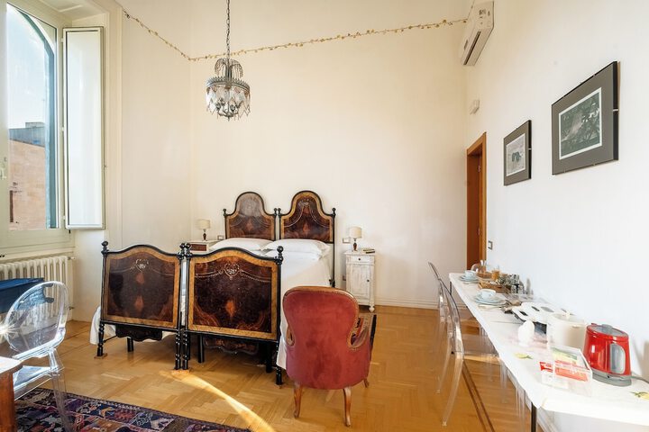 Room 16 of 47