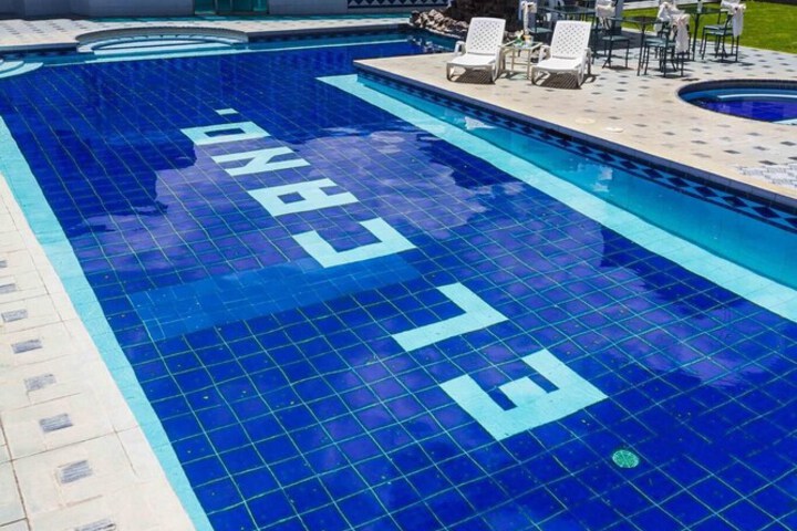 Pool 1 of 6