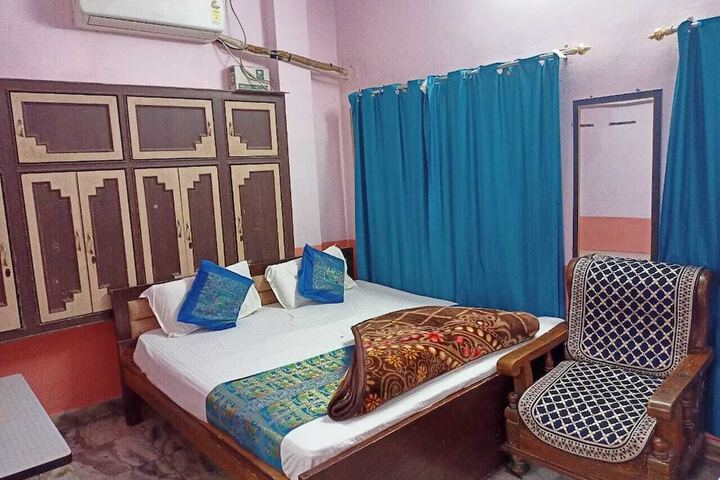 Room 6 of 20