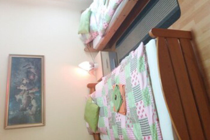 Room 42 of 71