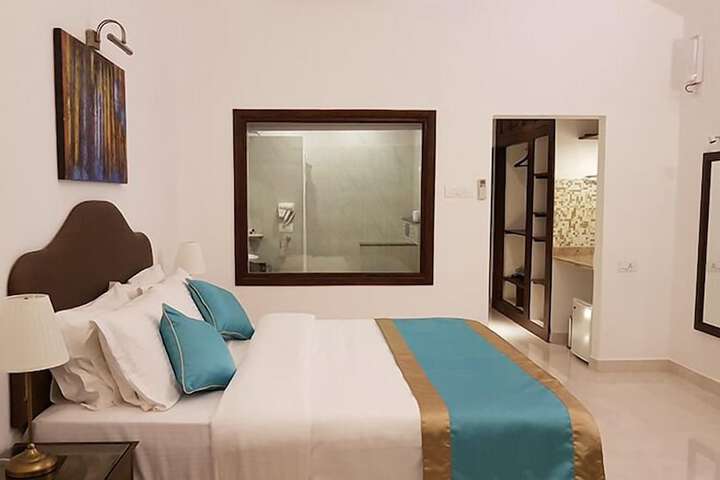Room 10 of 62