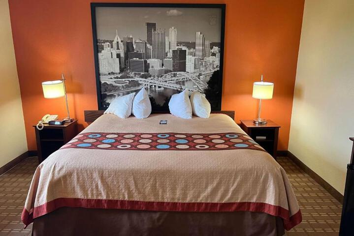 1 King Bed (1 of 16)