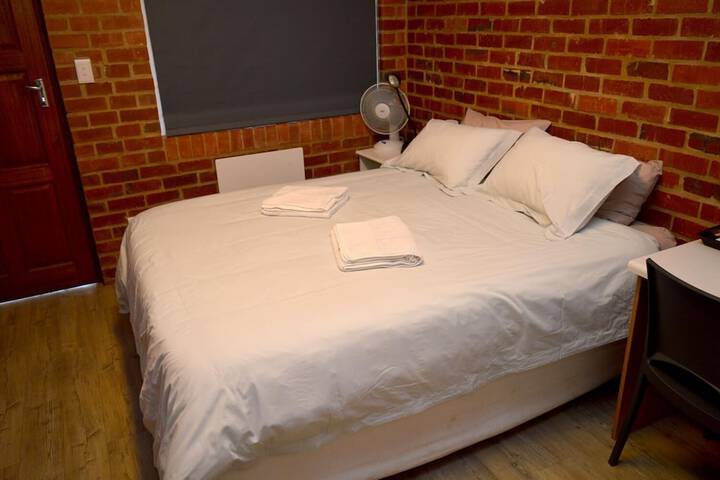 Room 12 of 46