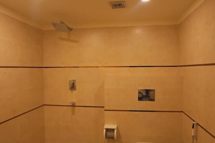 Room 35 of 47