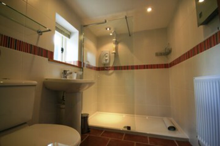 Room 2 of 22
