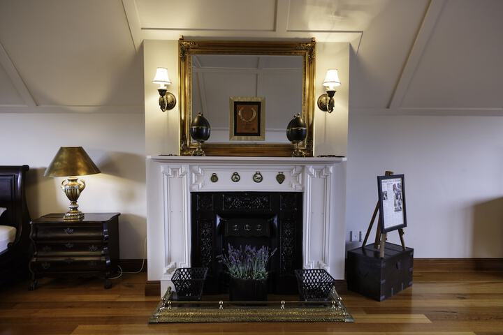 Room 6 of 68