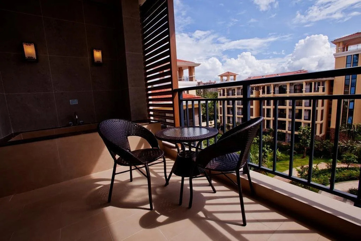Terrace/Patio 8 of 13