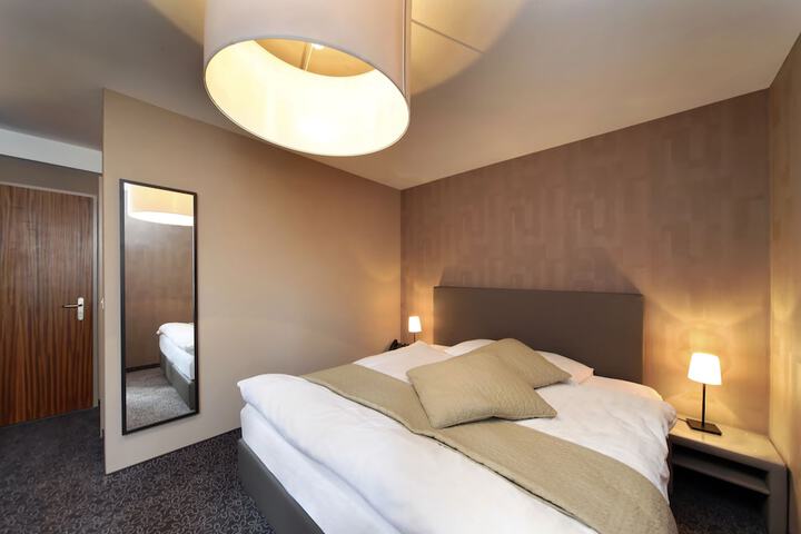 Room 15 of 30