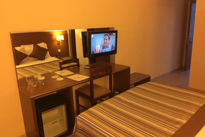 Room 21 of 97