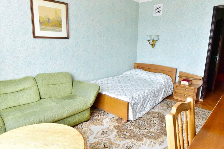 Room 17 of 68