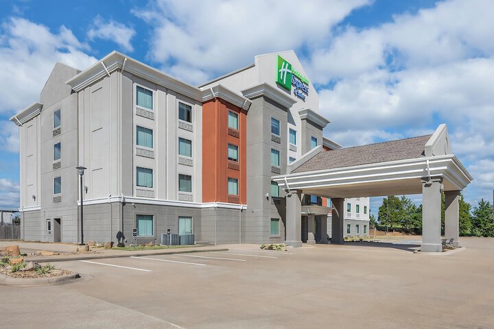 Hotel 66 of 71