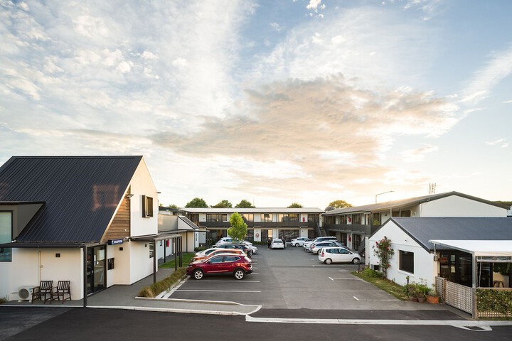 Hotel 75 of 81