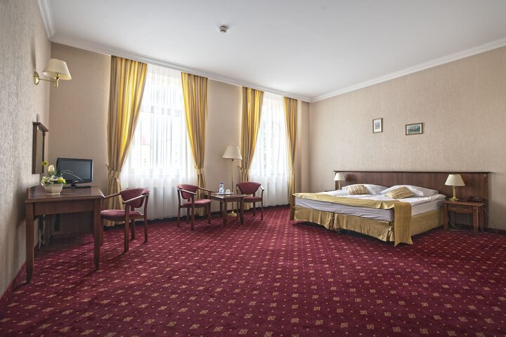 Room 9 of 63