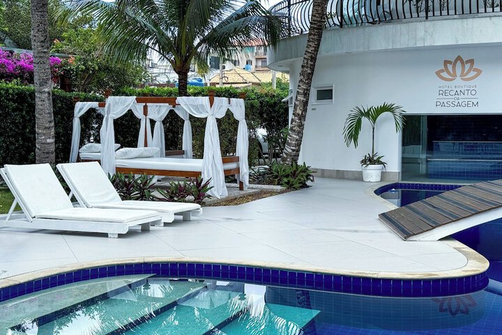 Pool 76 of 109