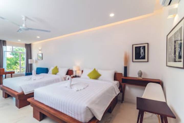 Room 28 of 174