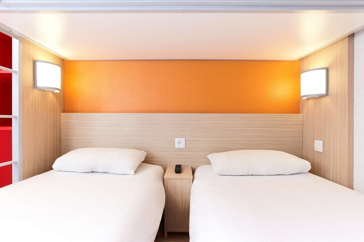 Room 15 of 23
