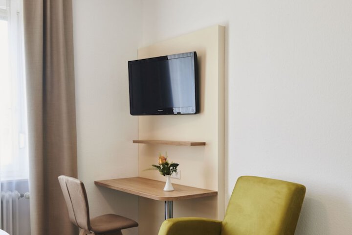 Room 20 of 65