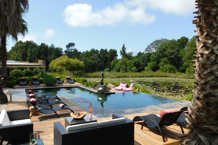 Hotel 152 of 175