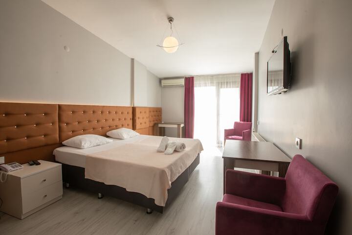 Room 10 of 22