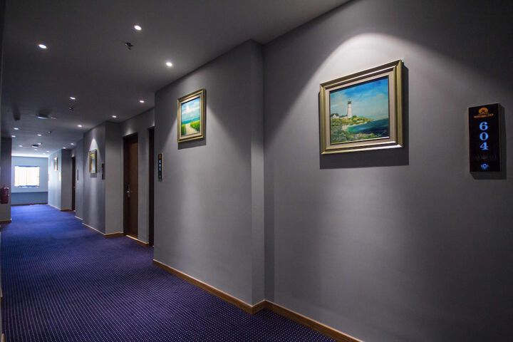 Ballroom/Hall 33 of 39