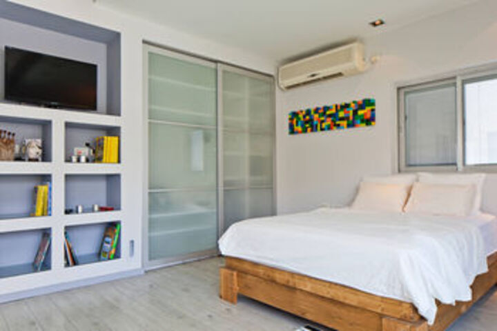 Room 40 of 120