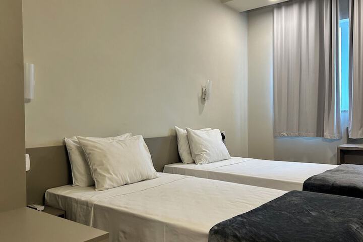 Room 14 of 33