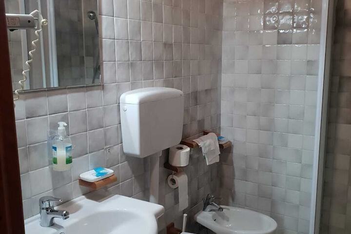 Room 5 of 5