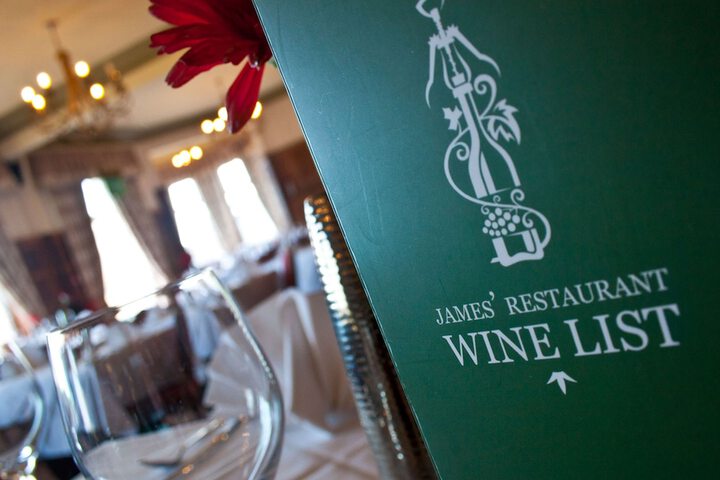 Dining 35 of 53