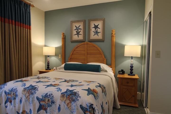 Room 4 of 32