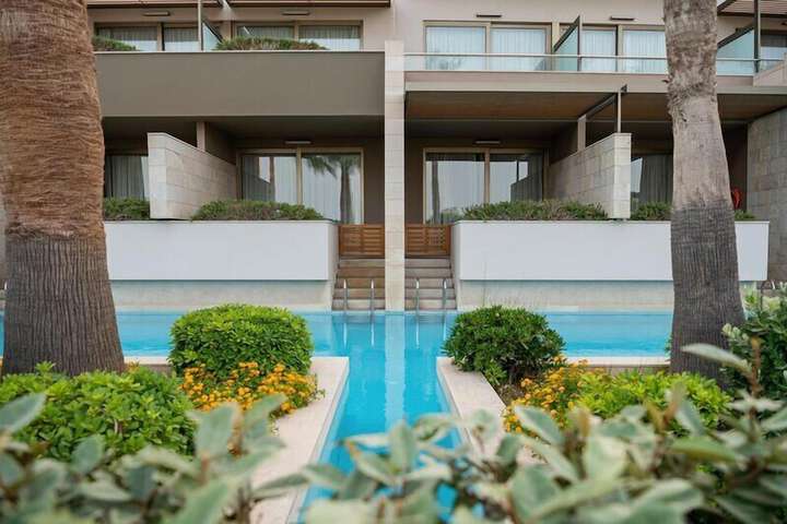 Pool 331 of 425