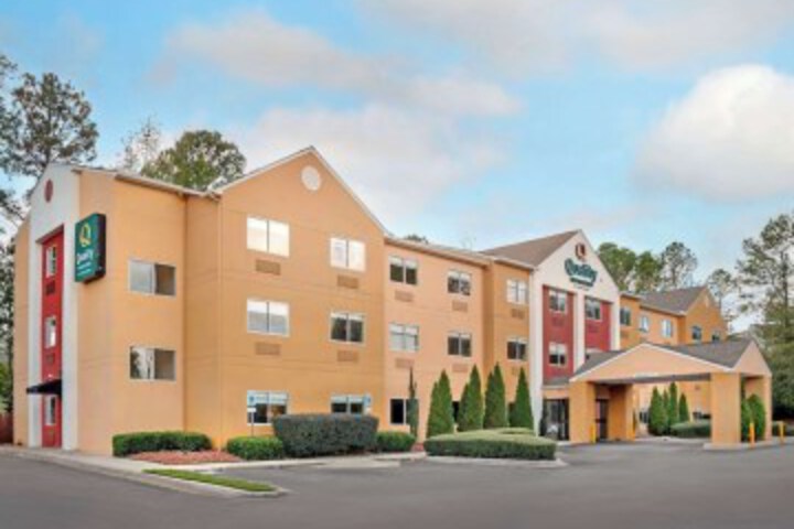 Quality Inn &  Suites Birmingham - Highway 280 in Birmingham, AL