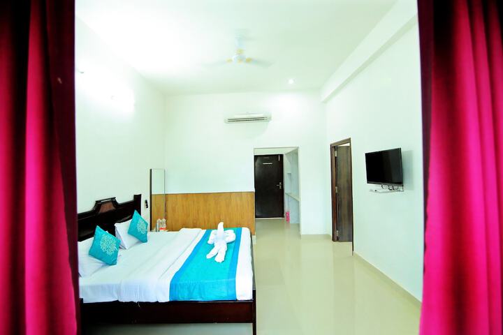 Room 27 of 48