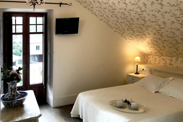 Room 11 of 36