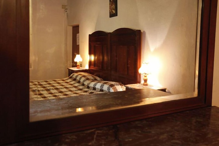 Room 8 of 40